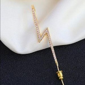 3 for $30 🎄 Ear Needle Wrap Crawler Hook Earrings for Women lot of 2 earrings
